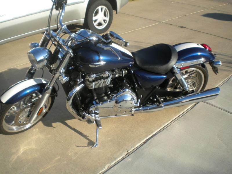 2010 Triumph Thunderbird - Like New