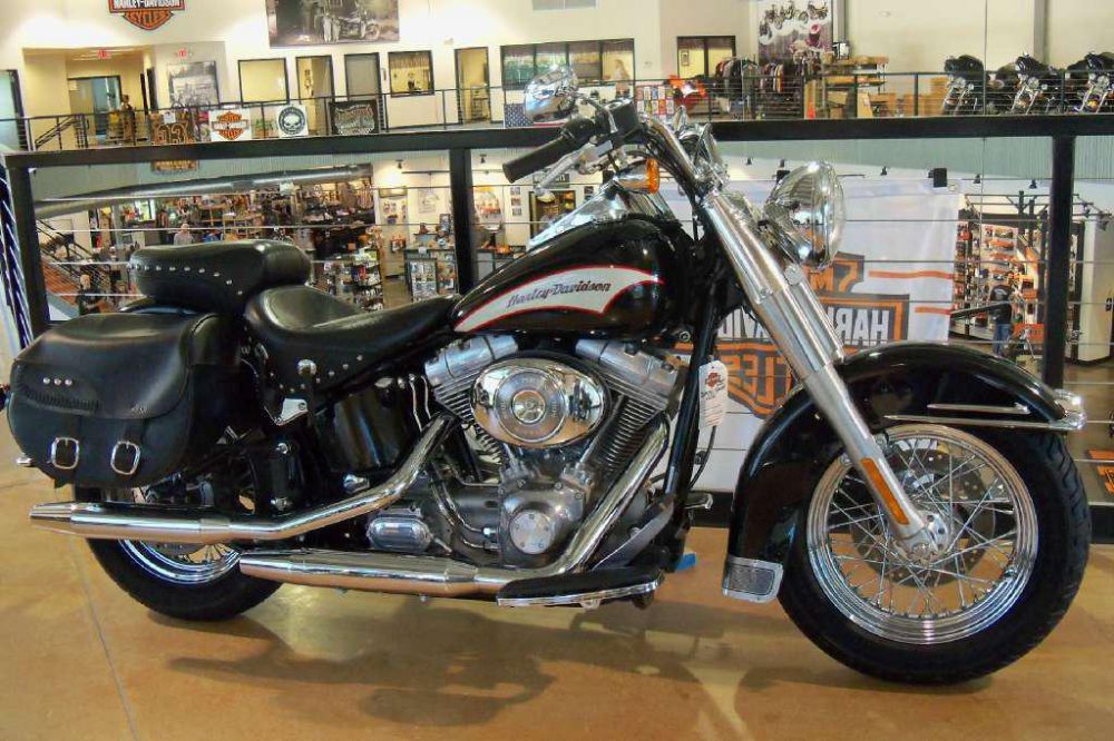 2006 Harley-Davidson FLST/FLSTI Heritage Softail Cruiser 