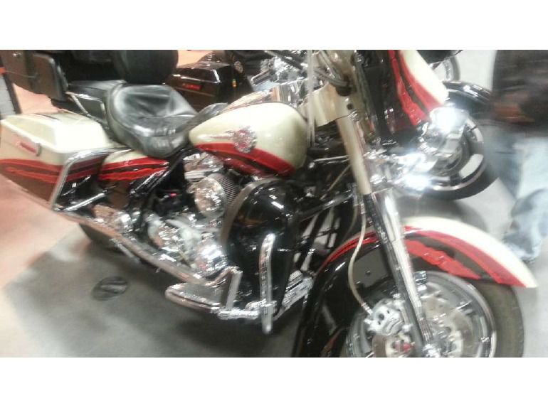 2006 Harley-Davidson CVO Screamin' Eagle Ultra Classic Elect 