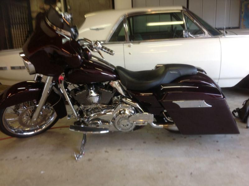 2007 harley street glide. custom